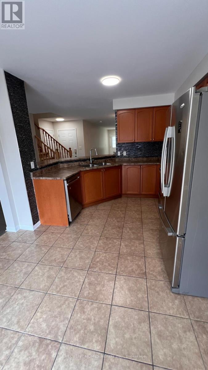 58 Bleasdale Avenue, Brampton, Ontario  L7A 0R7 - Photo 11 - W12678530