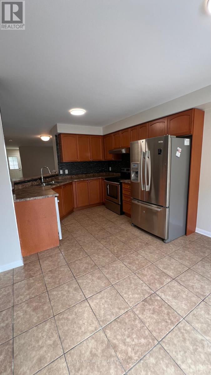 58 Bleasdale Avenue, Brampton, Ontario  L7A 0R7 - Photo 9 - W12678530