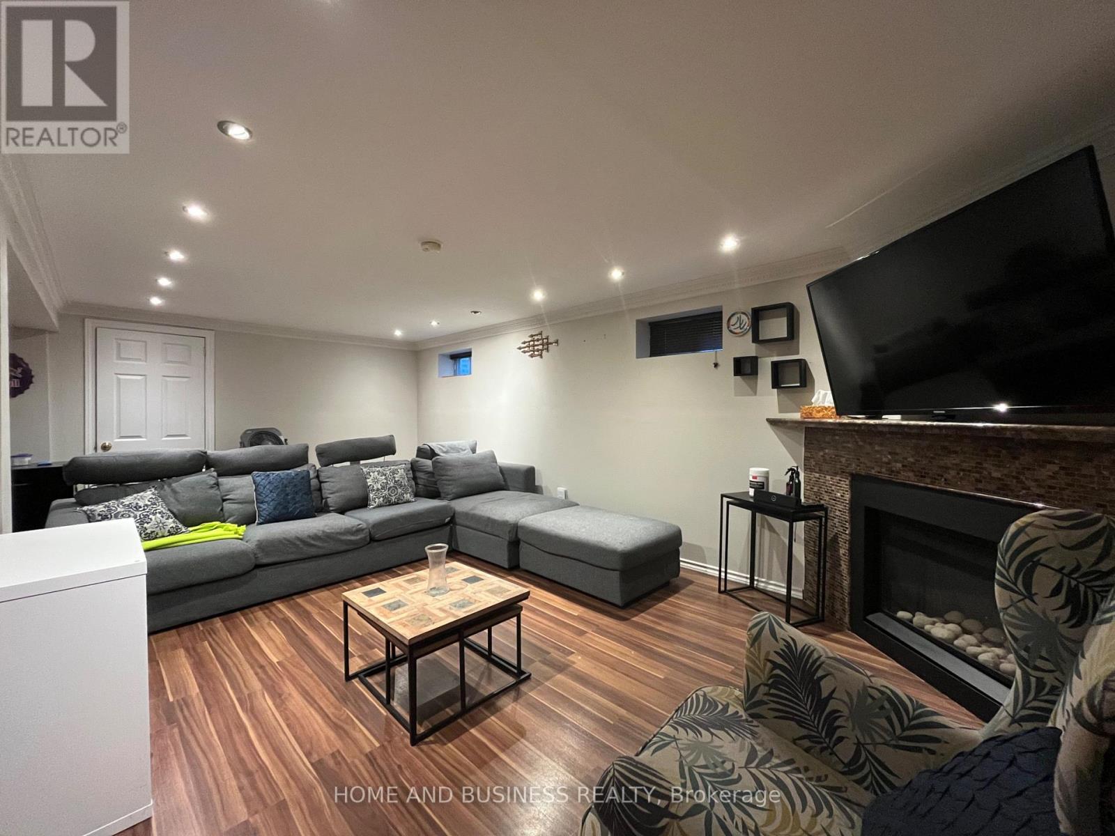 2639 Hayford Court, Mississauga, Ontario  L5K 1P8 - Photo 16 - W12678532