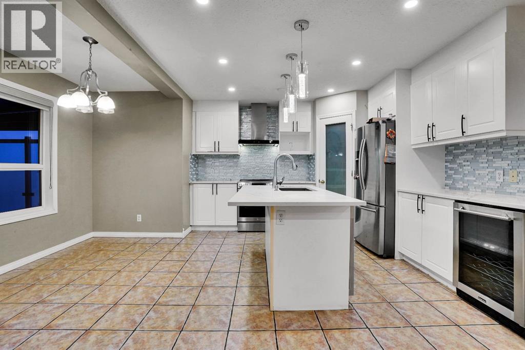 58 Lakeview Bay, Chestermere, Alberta  T1X 1G9 - Photo 12 - A2276317