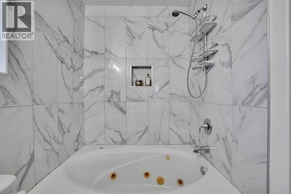 58 Lakeview Bay, Chestermere, Alberta  T1X 1G9 - Photo 24 - A2276317