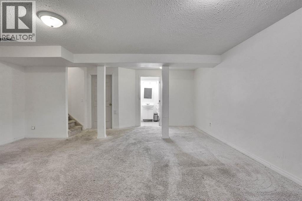 58 Lakeview Bay, Chestermere, Alberta  T1X 1G9 - Photo 32 - A2276317