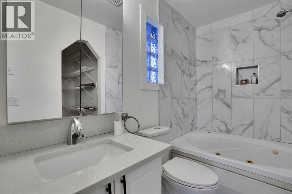 58 Lakeview Bay, Chestermere, Alberta  T1X 1G9 - Photo 23 - A2276317