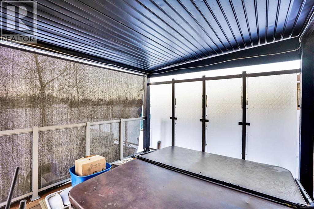 58 Lakeview Bay, Chestermere, Alberta  T1X 1G9 - Photo 39 - A2276317