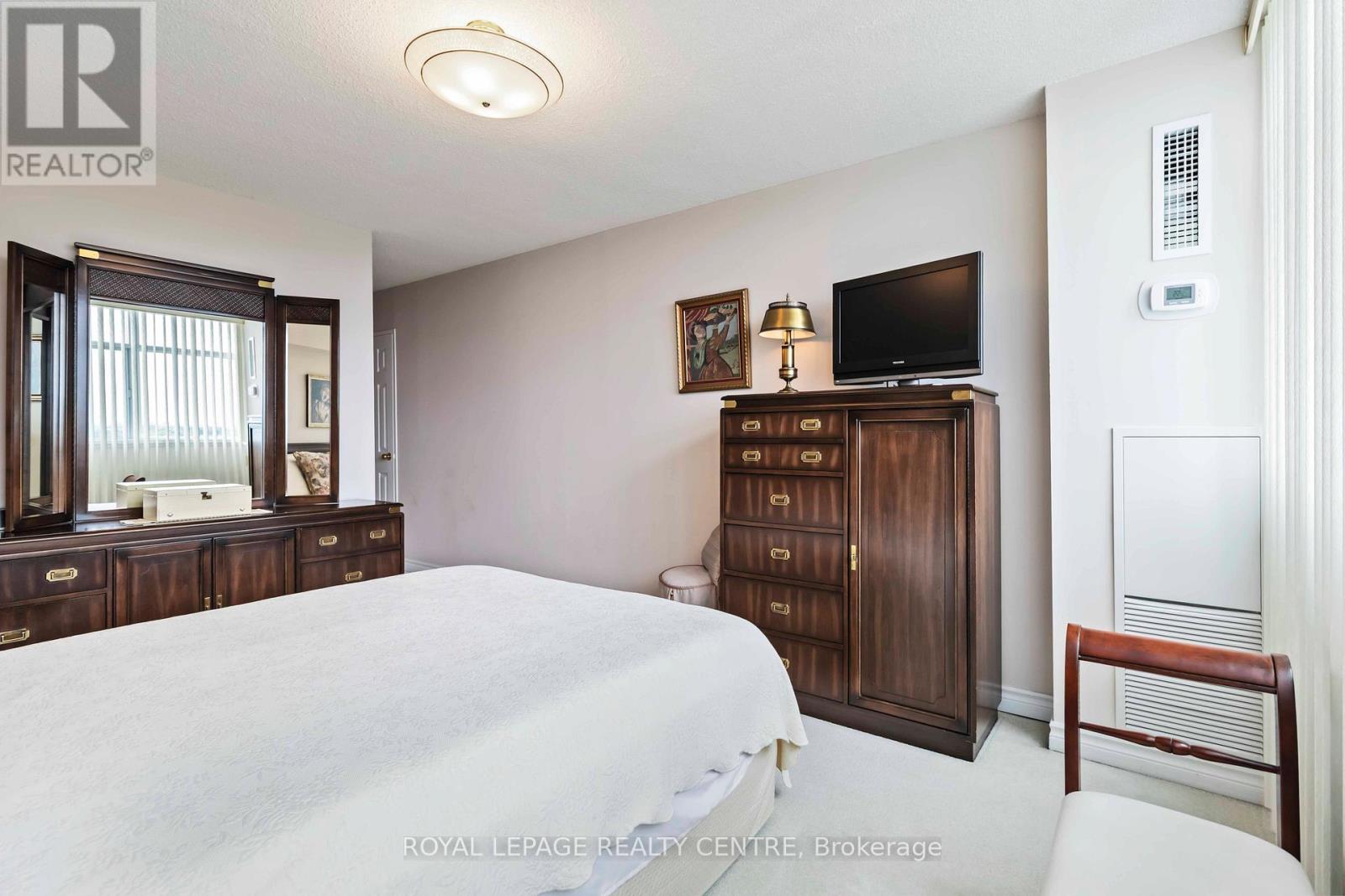 1808 - 3100 Kirwin Avenue, Mississauga, Ontario L5A 3S6 - Photo 28 - W12678348