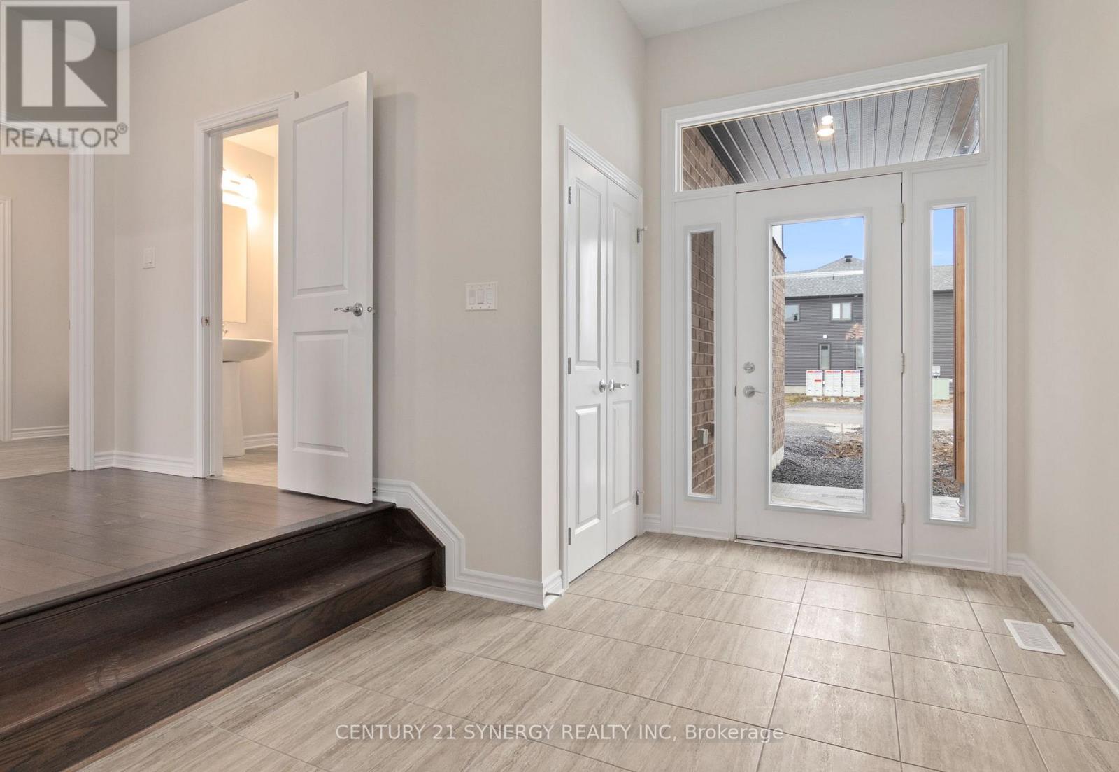 405 Ventoux Avenue, Ottawa, Ontario  K4A 5M1 - Photo 2 - X12678556