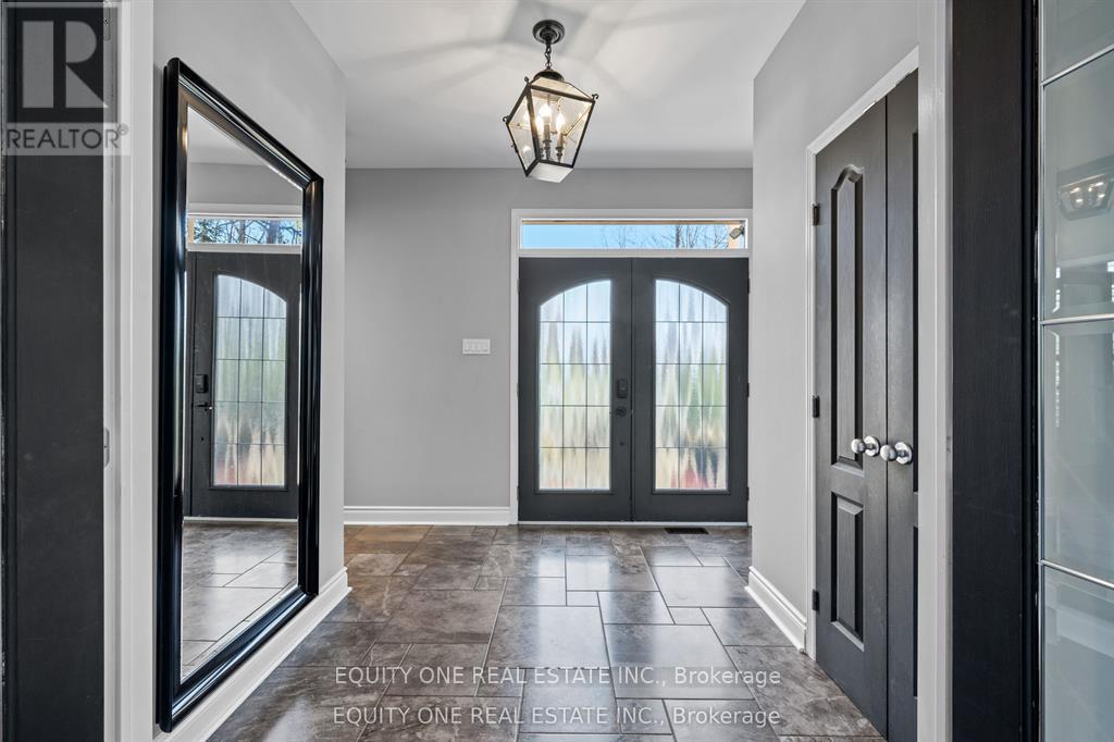 133 Arbourbrook Boulevard, Ottawa, Ontario  K0A 1L0 - Photo 3 - X12678596