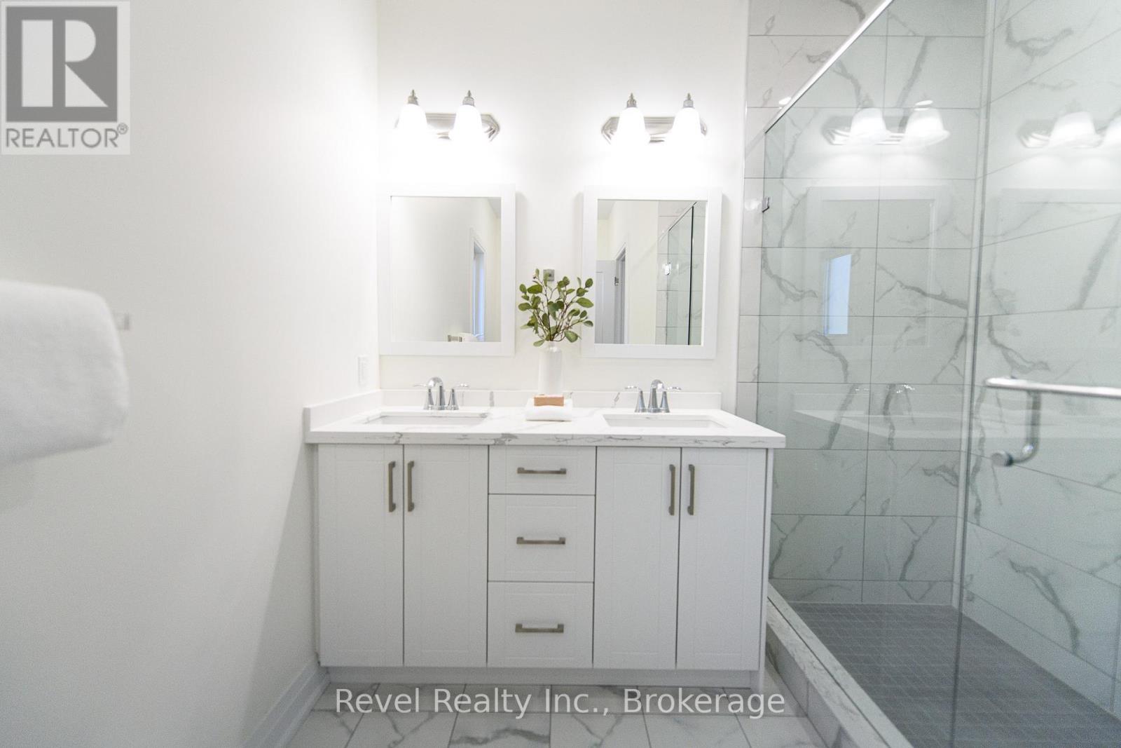 43 Joanne Crescent, Wasaga Beach, Ontario  L9Z 2N9 - Photo 7 - S12347775