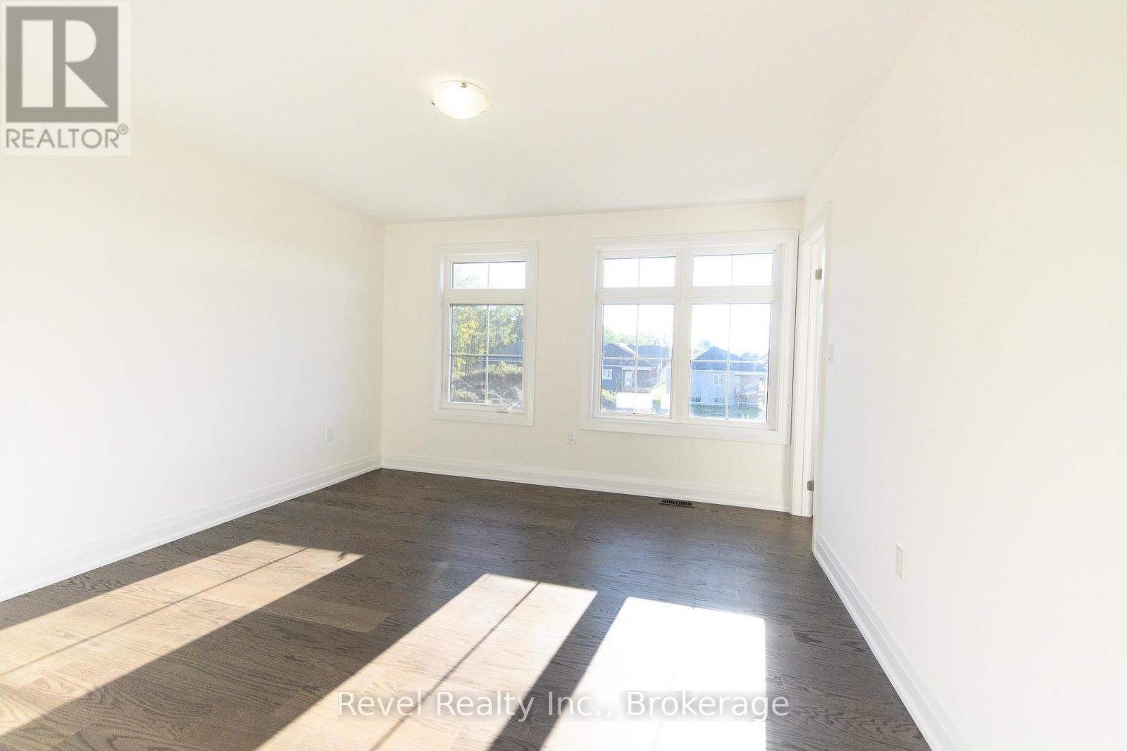 43 Joanne Crescent, Wasaga Beach, Ontario  L9Z 2N9 - Photo 9 - S12347775