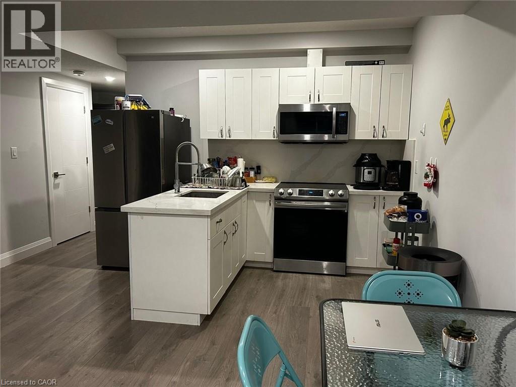 196 Sydney Street S, Kitchener, Ontario  N2G 3V5 - Photo 3 - 40797164