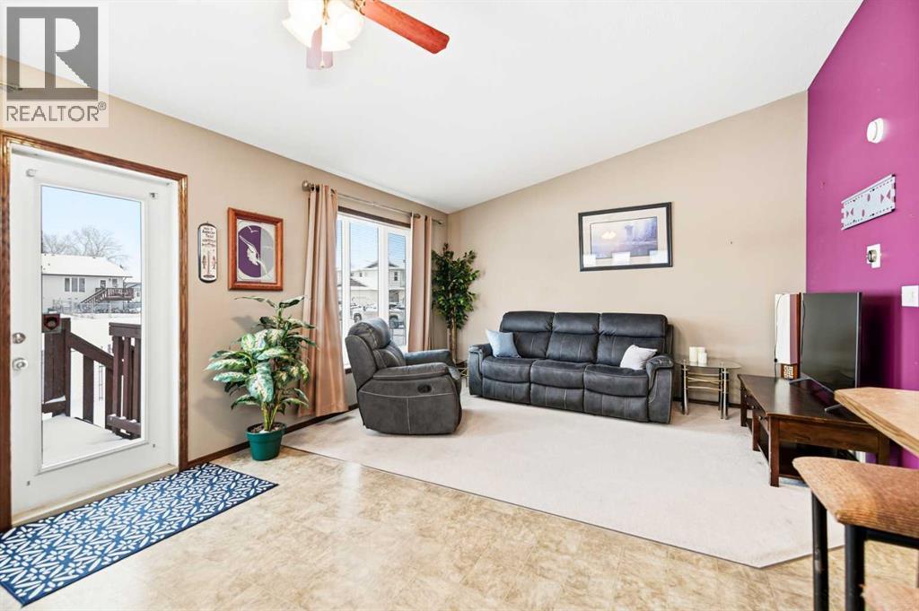 14 Winston Place, Blackfalds, Alberta  T4M 0K8 - Photo 10 - A2275130
