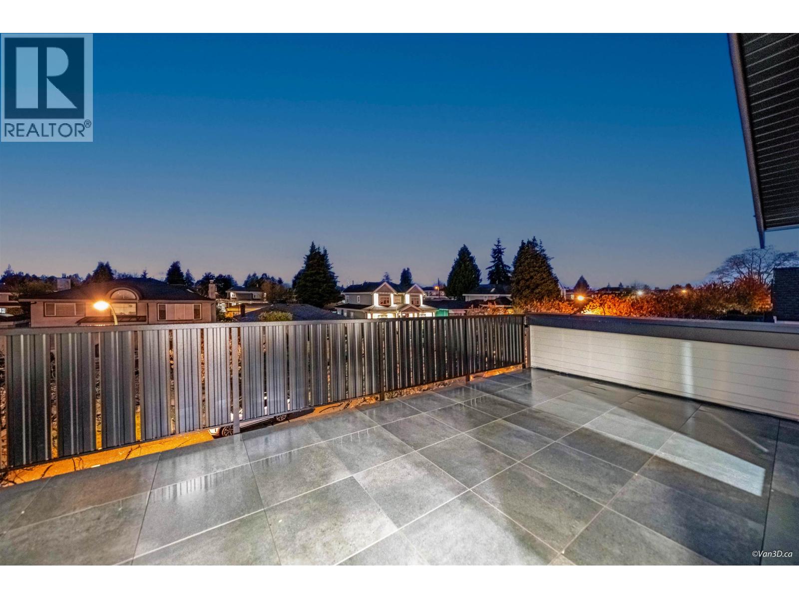 2 6730 Heather Street, Vancouver, British Columbia  V6P 3P4 - Photo 2 - R3076895