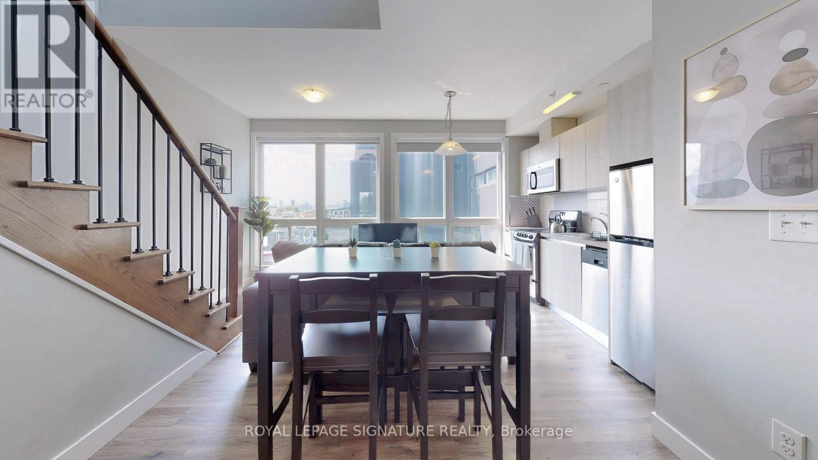404 - 335 College Street, Toronto, Ontario  M5T 1S2 - Photo 3 - C12678568