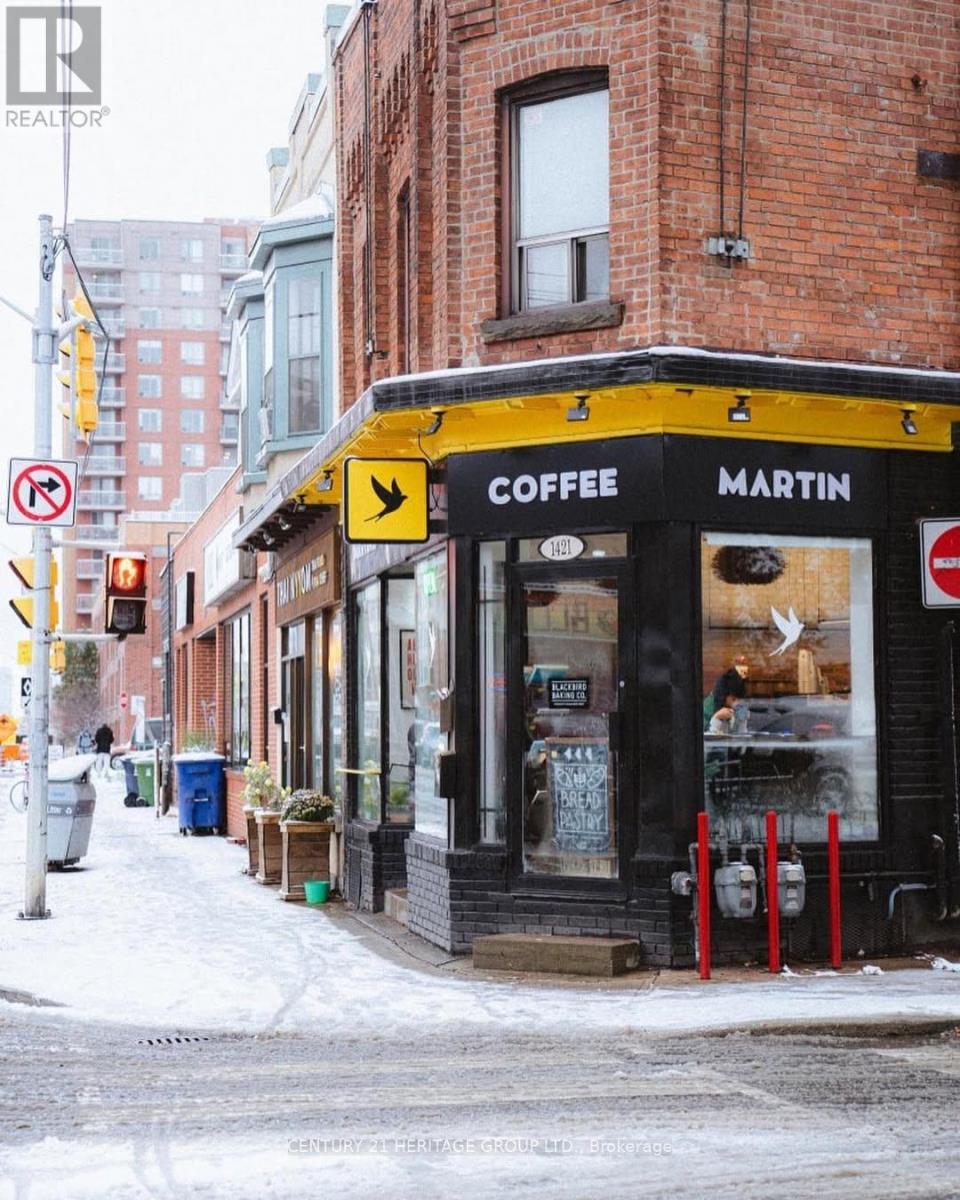 1421 Bloor Street W, Toronto, Ontario  M6P 3L4 - Photo 2 - C12678588