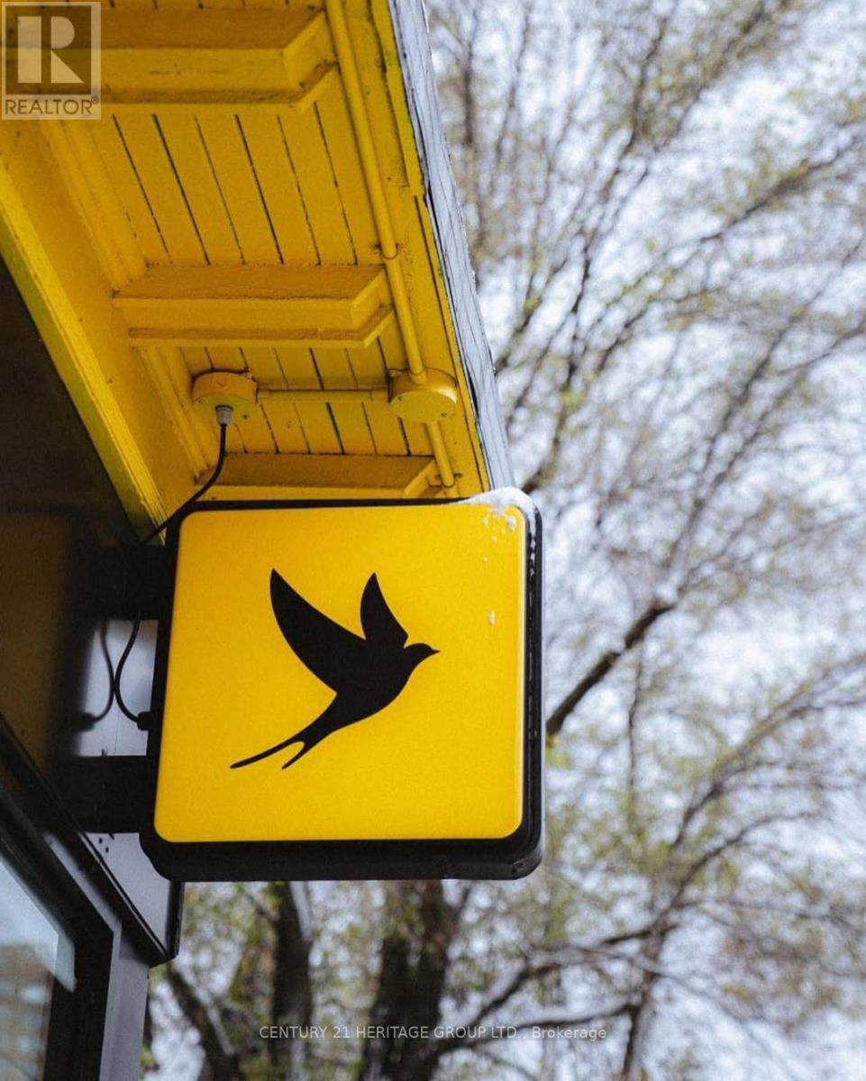 1421 Bloor Street W, Toronto, Ontario  M6P 3L4 - Photo 3 - C12678588