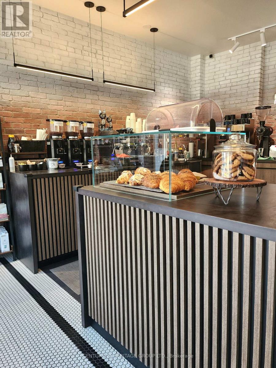 1421 Bloor Street W, Toronto, Ontario  M6P 3L4 - Photo 5 - C12678588