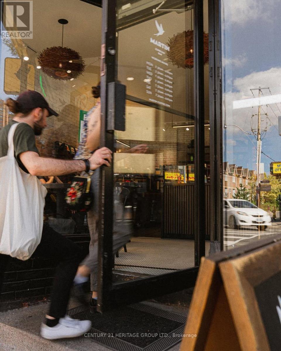 1421 Bloor Street W, Toronto, Ontario  M6P 3L4 - Photo 8 - C12678588