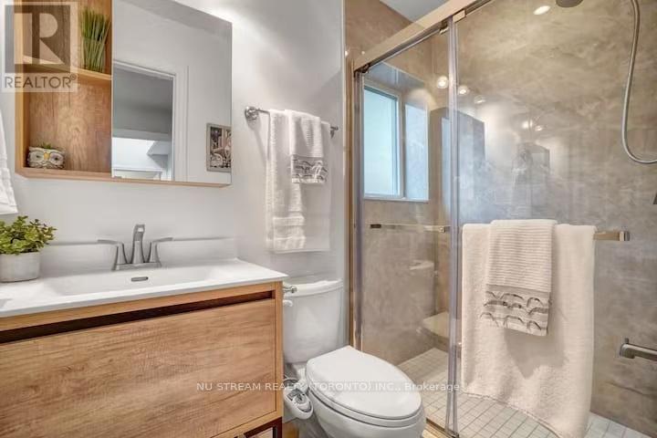 25 Duncannon Drive, Toronto, Ontario  M5P 2L9 - Photo 15 - C12678640