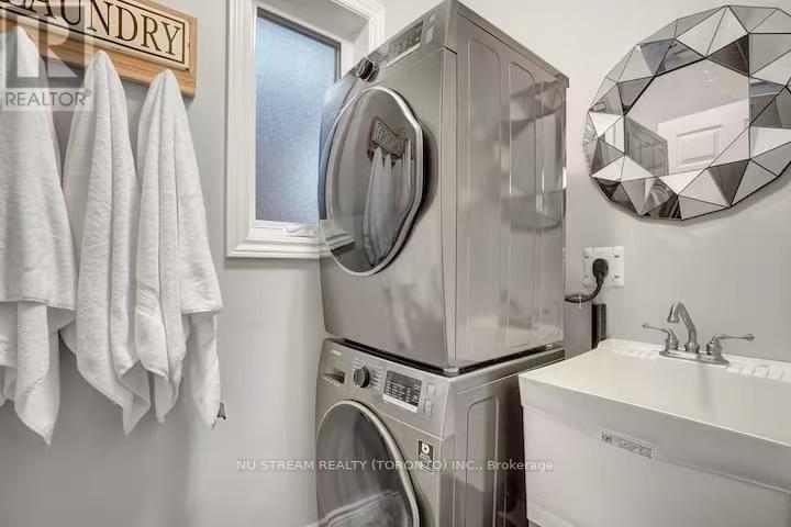 25 Duncannon Drive, Toronto, Ontario  M5P 2L9 - Photo 18 - C12678640