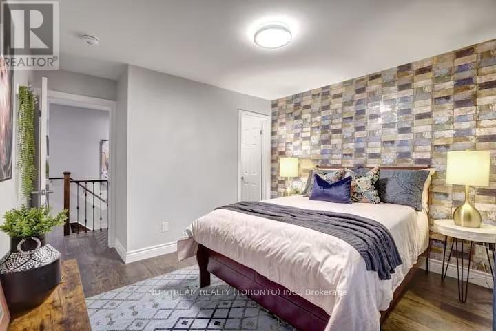 25 Duncannon Drive, Toronto, Ontario  M5P 2L9 - Photo 7 - C12678640