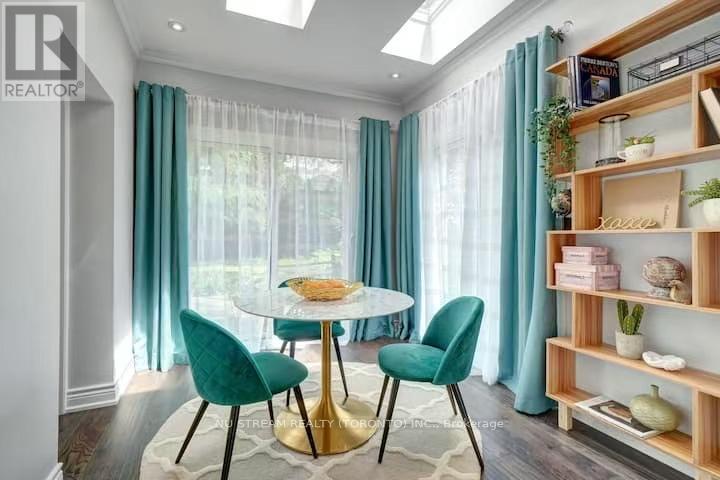 25 Duncannon Drive, Toronto, Ontario  M5P 2L9 - Photo 8 - C12678640