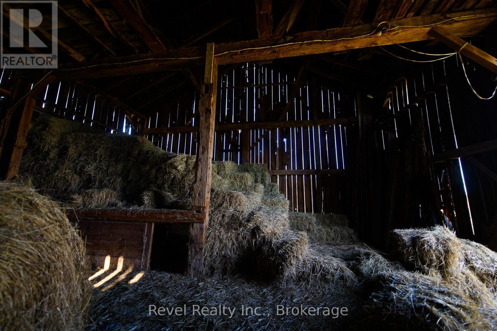 6905 Regent Street, Clearview, Ontario  L9Y 3Z1 - Photo 24 - S12444190