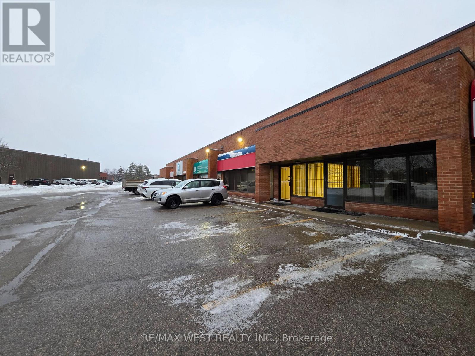 11 - 165 East Beaver Creek Road, Richmond Hill, Ontario  L4B 2N2 - Photo 2 - N12678540