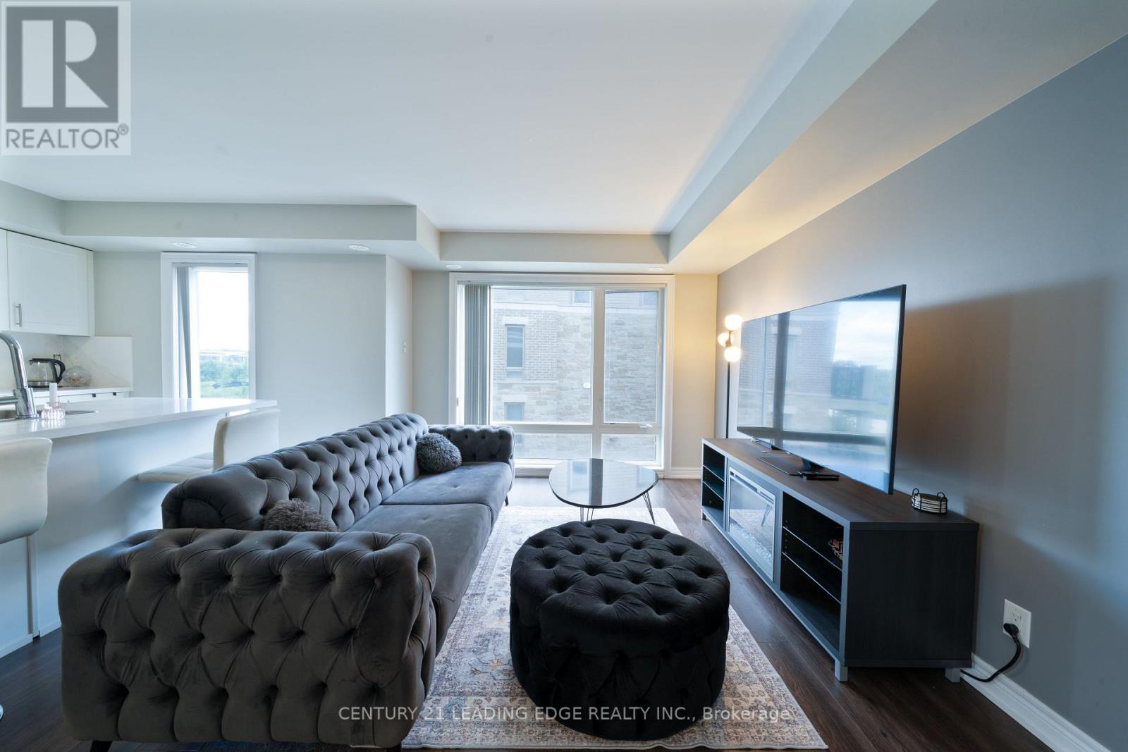 132 - 2 Dunsheath Way, Markham, Ontario  L6B 1N3 - Photo 3 - N12678634