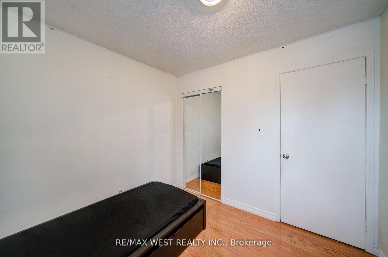 71 - 3525 Brandon Gate Drive, Mississauga, Ontario  L4T 3M3 - Photo 33 - W12678542