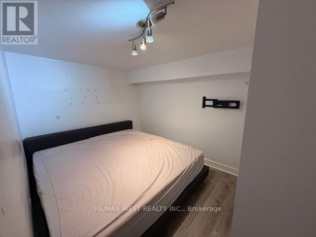 Bsmt - 33 Lappin Avenue, Toronto, Ontario  M6H 1Y3 - Photo 14 - W12678544