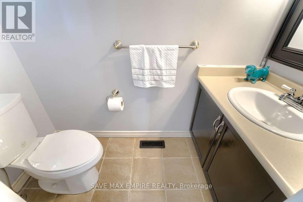 180 Dusty Lane, Brampton, Ontario  L6X 1E2 - Photo 2 - W12678572