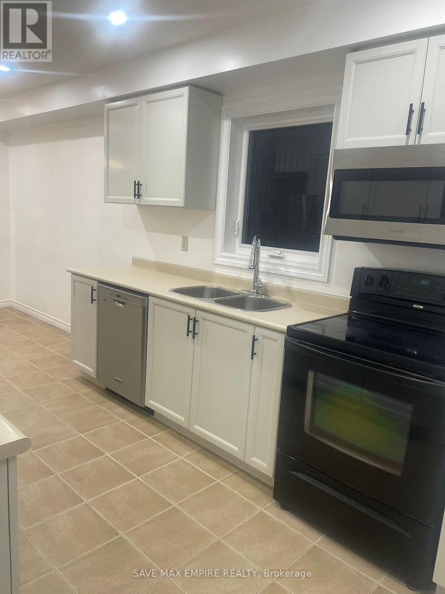 180 Dusty Lane, Brampton, Ontario  L6X 1E2 - Photo 3 - W12678572