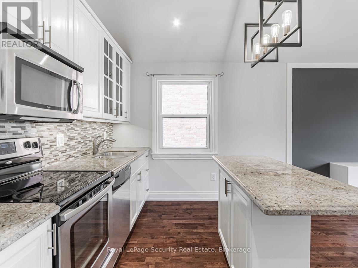 Main - 29 Morland Road, Toronto, Ontario  M6S 2M7 - Photo 14 - W12678578