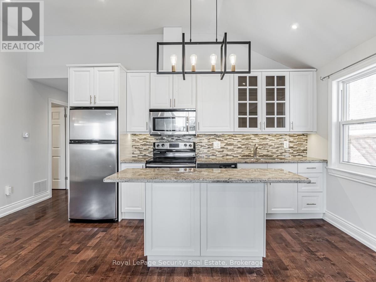 Main - 29 Morland Road, Toronto, Ontario  M6S 2M7 - Photo 16 - W12678578