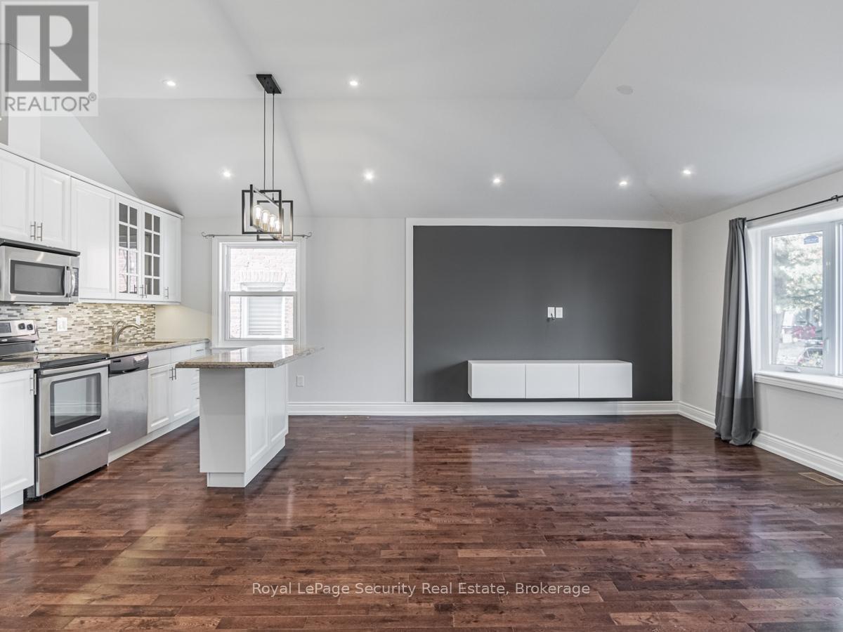 Main - 29 Morland Road, Toronto, Ontario  M6S 2M7 - Photo 19 - W12678578