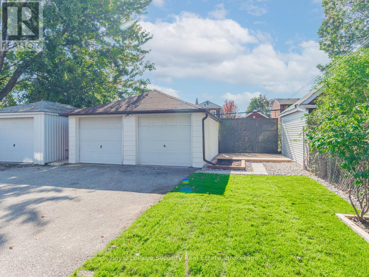 Main - 29 Morland Road, Toronto, Ontario  M6S 2M7 - Photo 36 - W12678578