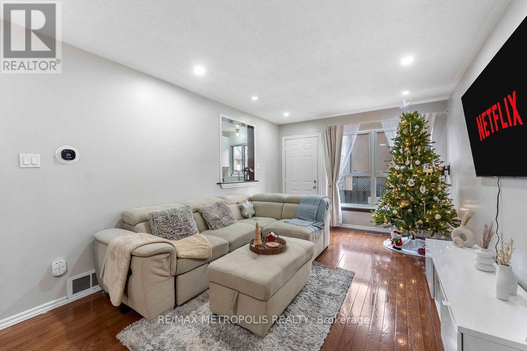 211 - 295 Fleetwood Crescent, Brampton, Ontario  L6T 2E7 - Photo 13 - W12678602