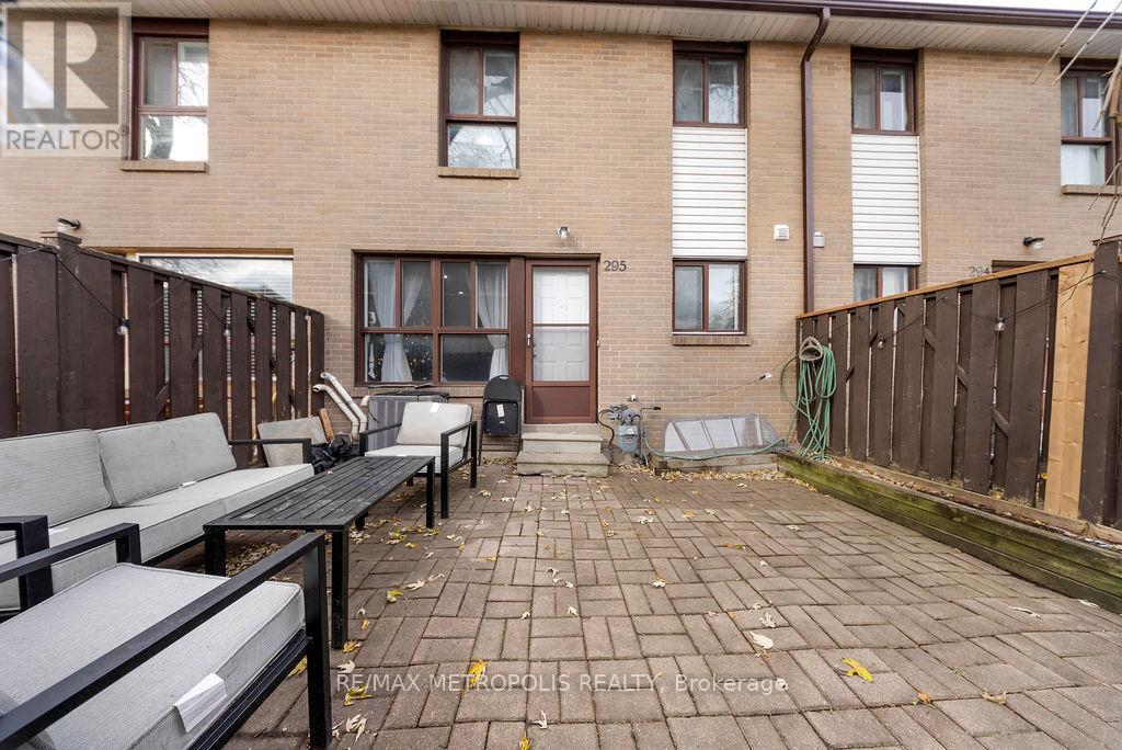 211 - 295 Fleetwood Crescent, Brampton, Ontario  L6T 2E7 - Photo 38 - W12678602