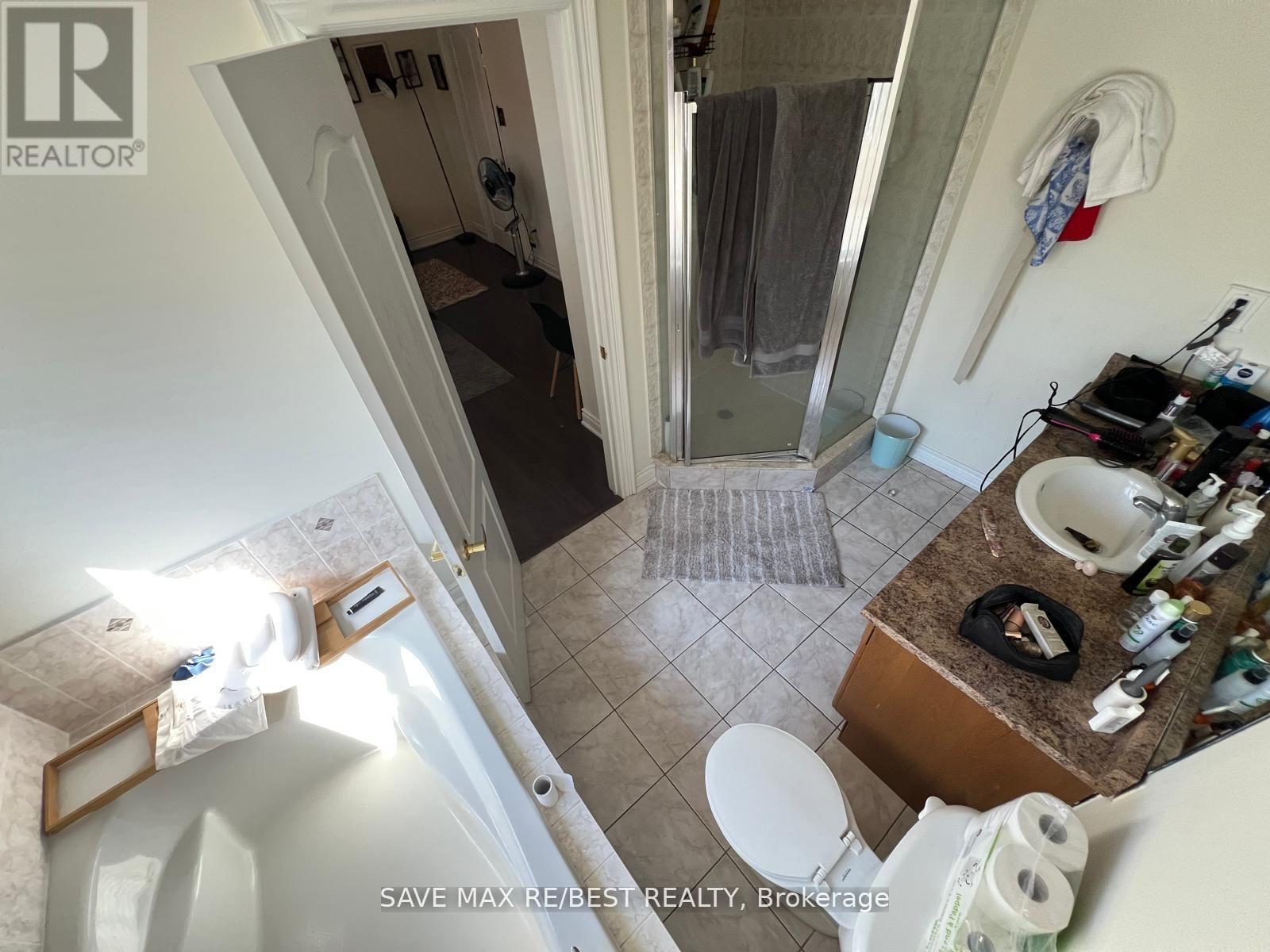 Upper - 70 Boundbrook Drive, Brampton, Ontario  L7A 0L9 - Photo 16 - W12678608