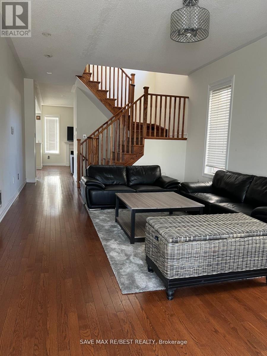 Upper - 70 Boundbrook Drive, Brampton, Ontario  L7A 0L9 - Photo 6 - W12678608