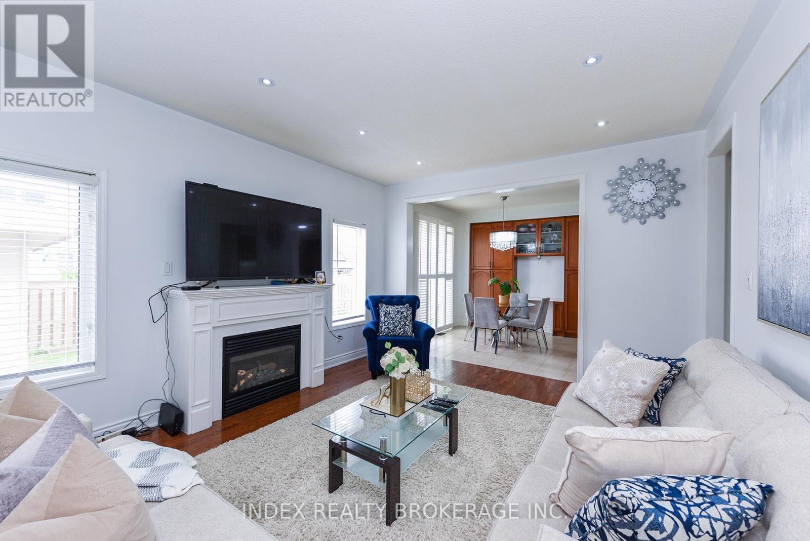 33 Portstewart Crescent, Brampton, Ontario  L6X 0R6 - Photo 12 - W12678630