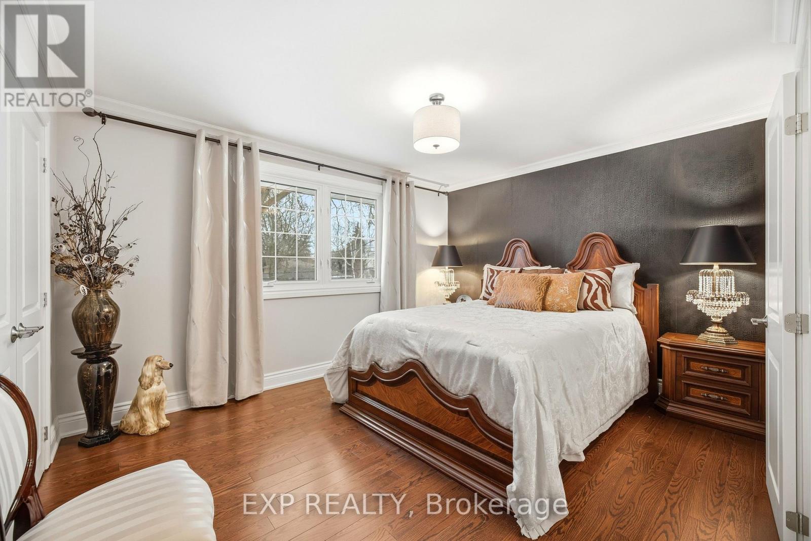 298 Edrich Court, Mississauga, Ontario  L5A 1R3 - Photo 16 - W12678644