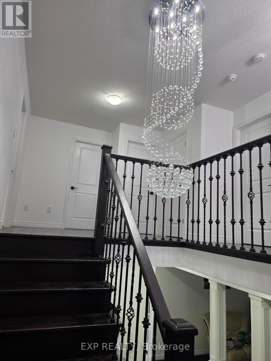 228 Greti Drive, Hamilton, Ontario  L9B 1P9 - Photo 17 - X12678624