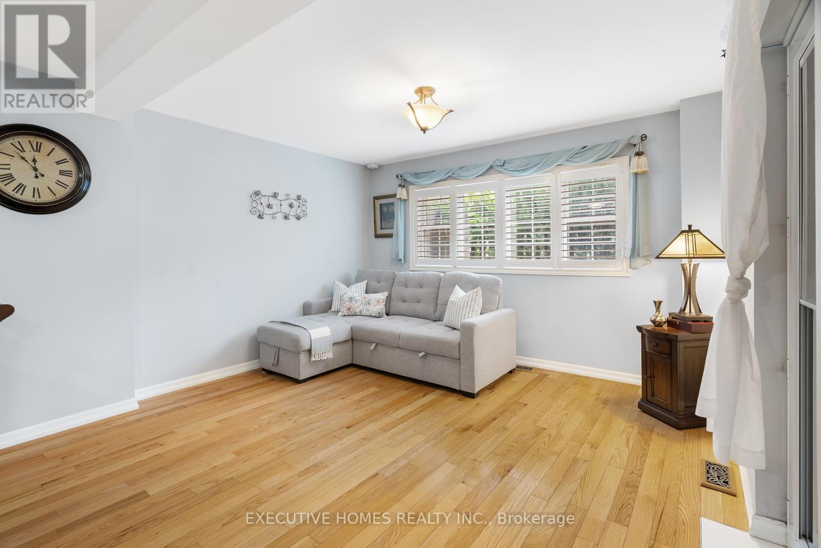 582 Upper James Street, Hamilton (Southam), Ontario  L9C 2Y6 - Photo 11 - X12678636