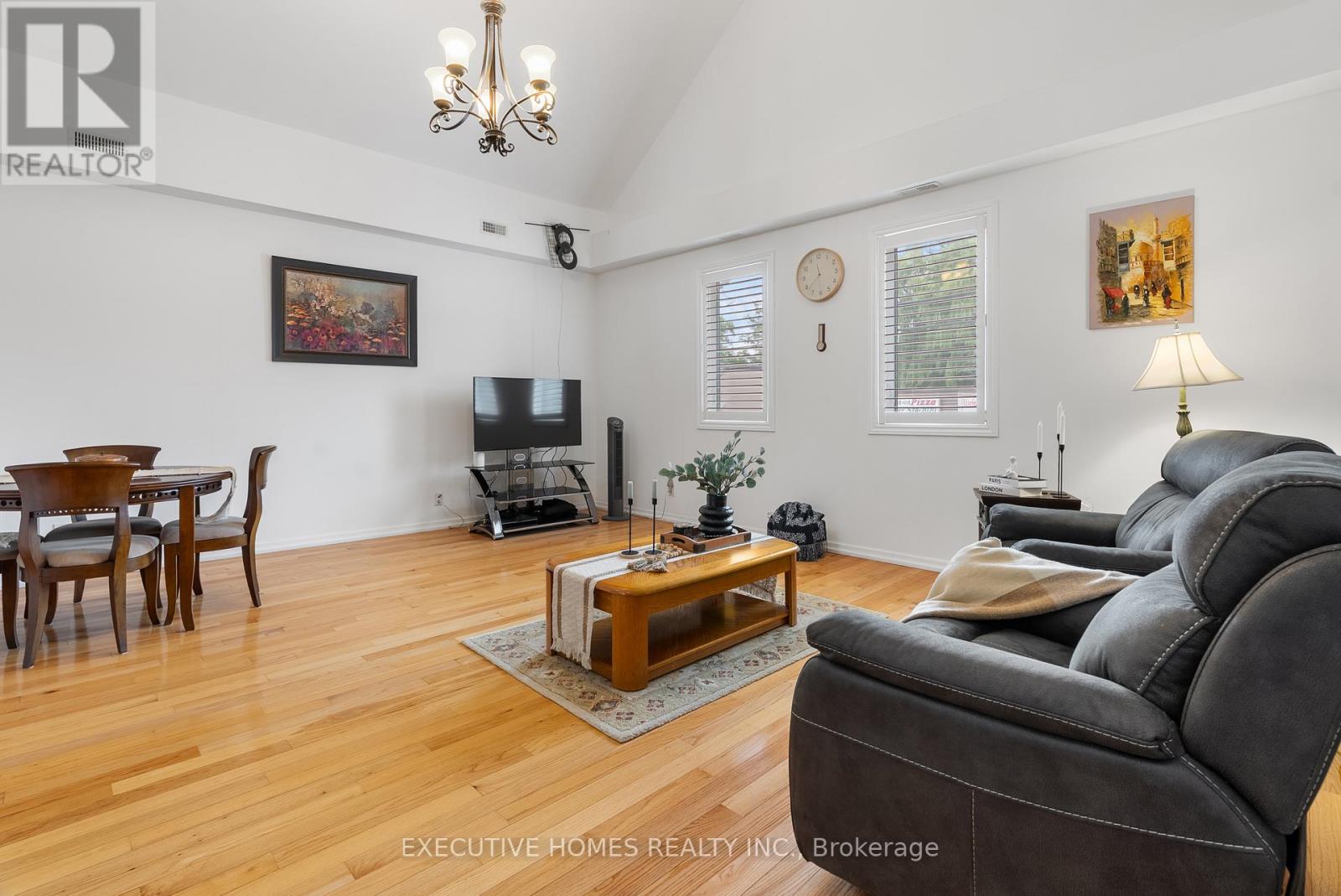 582 Upper James Street, Hamilton (Southam), Ontario  L9C 2Y6 - Photo 14 - X12678636