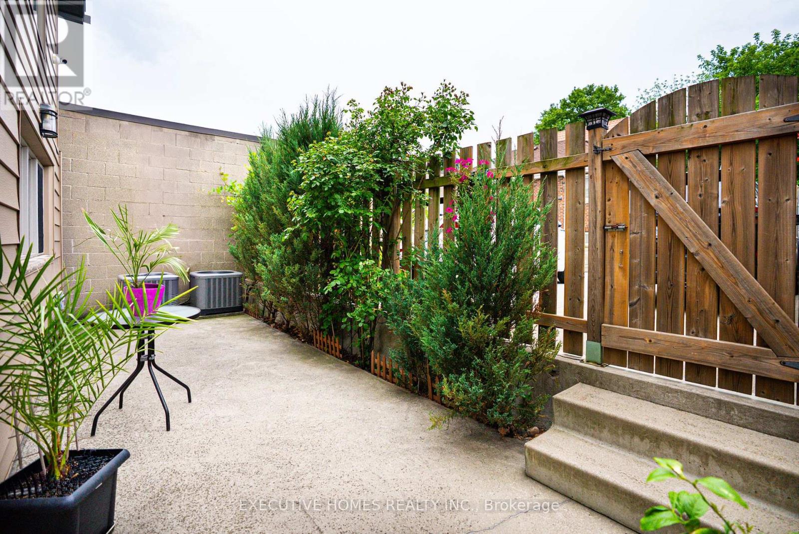 582 Upper James Street, Hamilton (Southam), Ontario  L9C 2Y6 - Photo 29 - X12678636