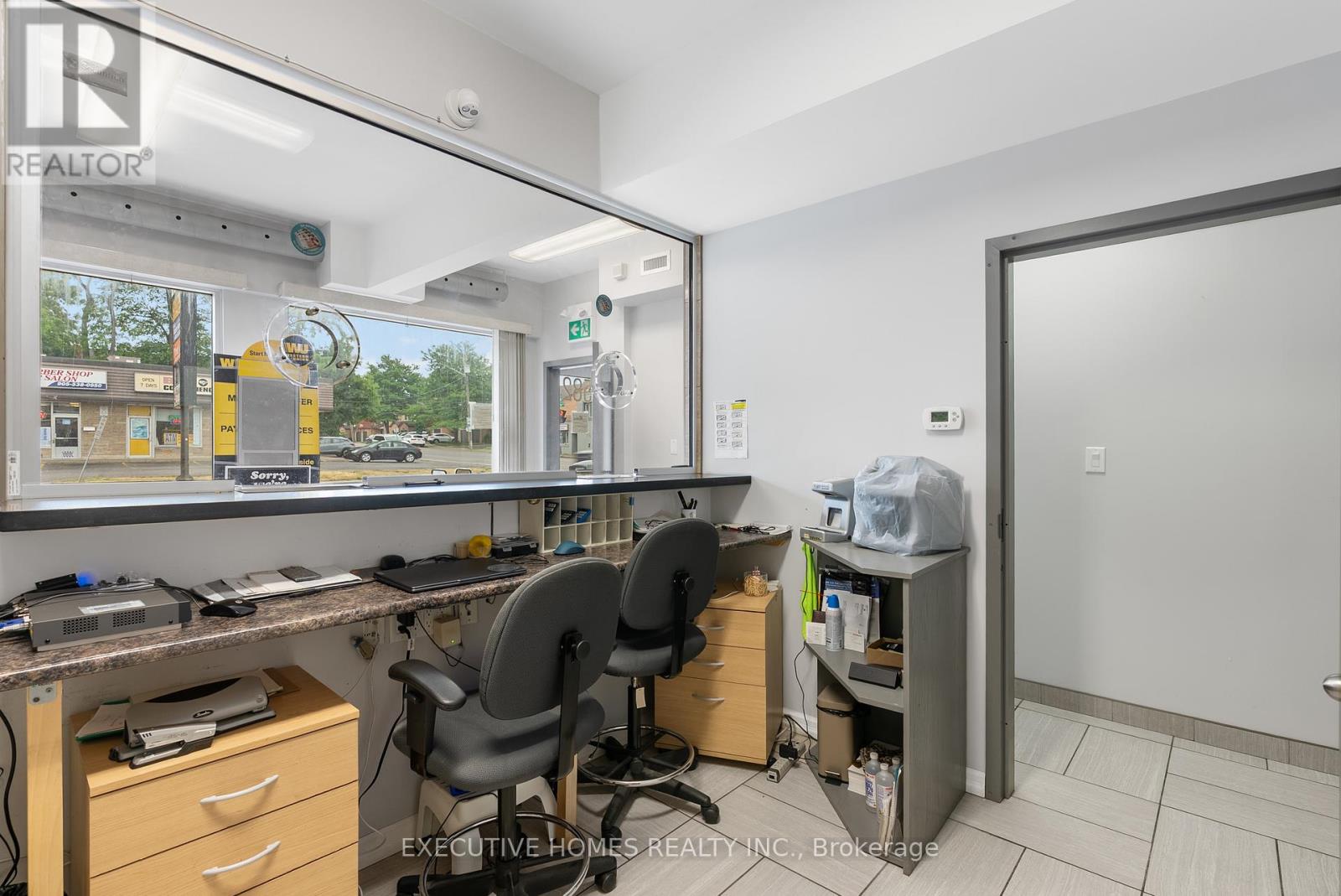 582 Upper James Street, Hamilton (Southam), Ontario  L9C 2Y6 - Photo 6 - X12678636