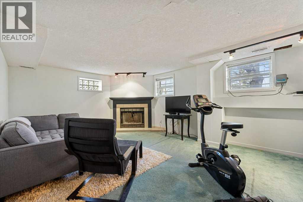 3204 24a Street Sw, Calgary, Alberta  T3C 1W7 - Photo 34 - A2271944