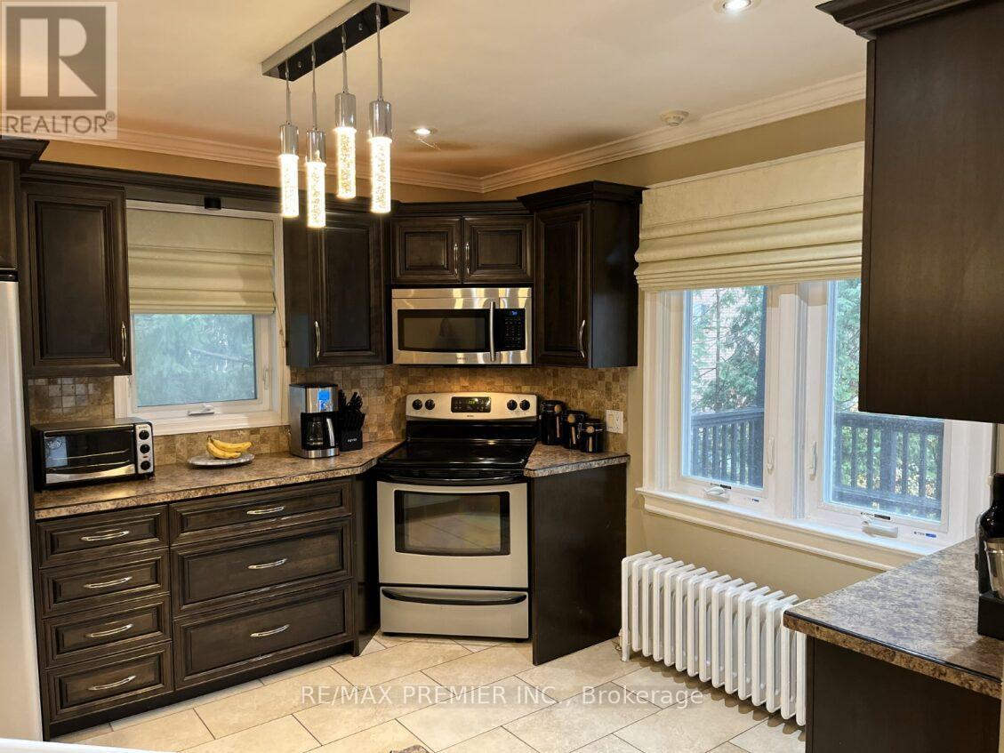 115 Raglan Street, Newmarket, Ontario  L3Y 4B2 - Photo 12 - N12677534