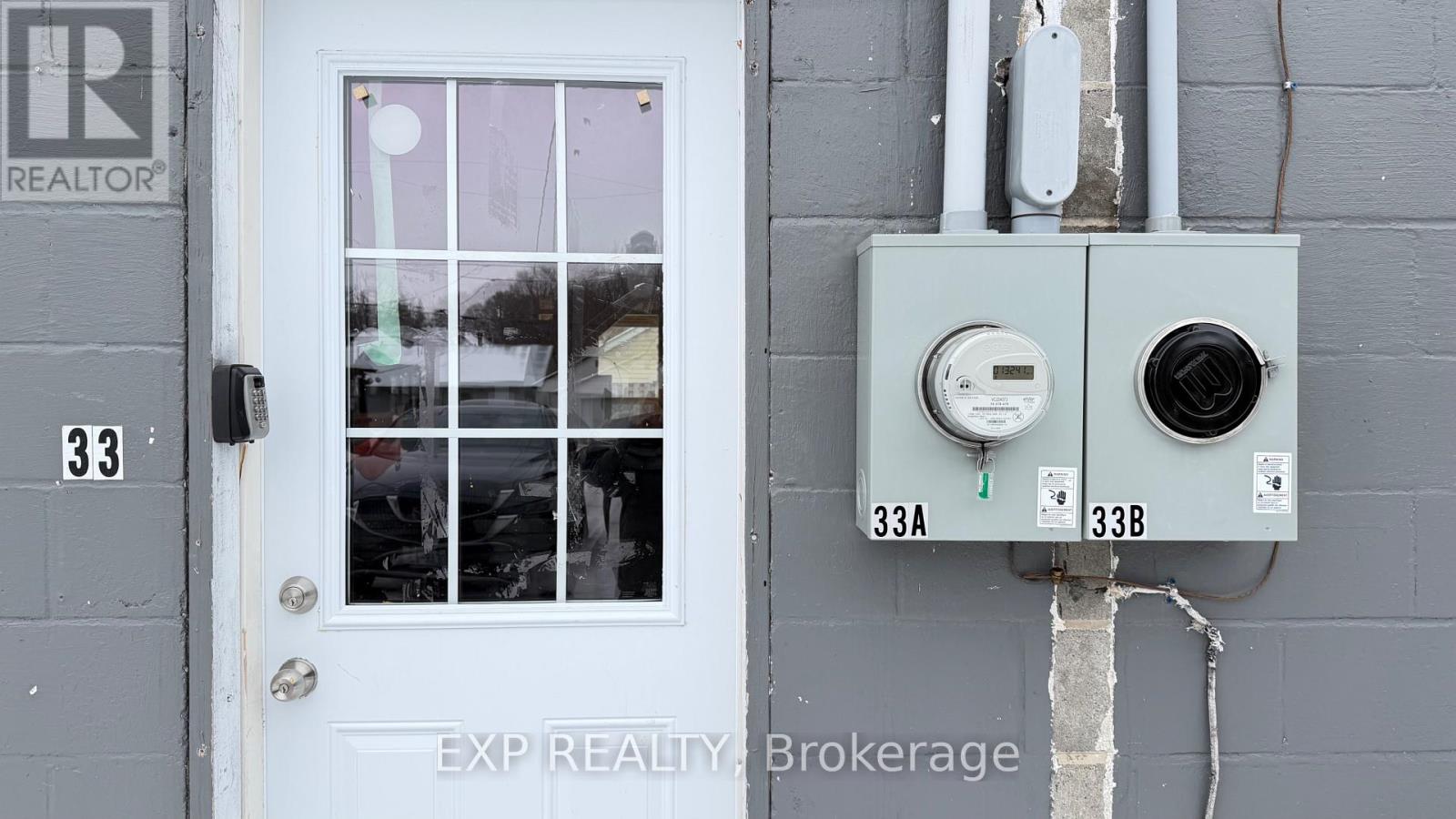 33a Murney Street, Belleville, Ontario  K8P 3N5 - Photo 2 - X12678672